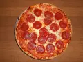 Ile kalorii ma pizza pepperoni? Zaskakujące różnice w kaloryczności!