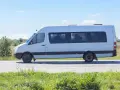 Ile osób może przewozić bus? Sprawdź przepisy i uniknij kar