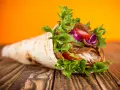 Ile kalorii ma kebab z frytkami? Sprawdź, co naprawdę jesz