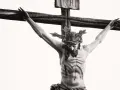 Jesus, im Alter von 33 Jahren, am Kreuz mit Dornenkrone.