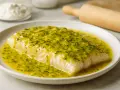 Filet ryby w sosie cytrynowym z ziołami. Idealny sos cytrynowy do ryby, który podkreśla jej smak.