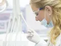 Gdzie wyrwać zęba w Łodzi na NFZ - łatwe i bezpłatne opcje dentystyczne