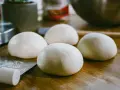 Domowa pizza bez wysiłku? Mroź ciasto na pizzę jak ekspert!
