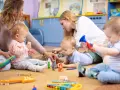 Ile opiekunek w żłobku? Przepisy, wyjątki i co musisz wiedzieć