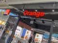 Salon Orange z ofertą smartfonów i usług. Sprawdź, czy Twój rok ważności konta Orange jest aktualny!