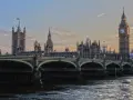 Most brytyjskiego parlamentu i Big Ben. Czy do Anglii potrzebny jest paszport? Tak, po Brexicie.