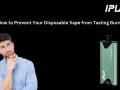 Hombre pensativo junto a un vapeador IPLAY Tropical Grape. Aprende a quitar sabor a quemado y disfrutar de tu experiencia.