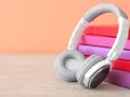 Słuchawki neodymowe czy dynamiczne? Wybór zależy od tego, czy wolisz słuchać audiobooków, czy muzyki.