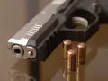 Pistolet gazowy: Kiedy broń nieśmiercionośna staje się groźna?