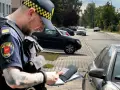Czy straż miejska może wystawić mandat za parkowanie na osiedlu?