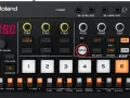 Roland P-6 z przyciskiem SAMPLING. Dowiedz się, sampler co to jest i jak działa na tym urządzeniu.