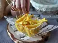 Jak zrobić frytki w airfryer, aby były chrupiące i smaczne?