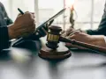 Czy adwokat może być karany? Poznaj konsekwencje prawne i etyczne