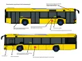 Żółty autobus z oznaczeniami: ZTM, logo operatora, logo Metropolii i numer boczny pojazdu.