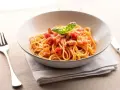 Jak jeść spaghetti, aby uniknąć bałaganu i zachować etykietę