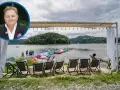 Jezioro Rożnowskie oferuje wiele atrakcji, w tym wypożyczalnię rowerów wodnych i łódek. W tle widać malownicze wzgórza.