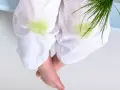 Plamy z trawy? Oto jak je usunąć! 8+ metod na każdą tkaninę.