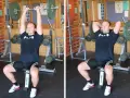 Man utför french press i gym. Han sitter på en bänk med en skivstång över huvudet, redo att sänka den bakom nacken.