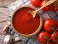 Jak zrobić sos do pizzy z pomidorów? Sekret idealnego smaku!