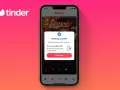 Ekran telefonu z aplikacją Tinder. Wyskakujące okienko prosi o weryfikację profilu przez selfie wideo. Może to pomóc w znalezieniu par, gdy jest tinder brak par.