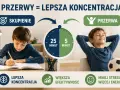 Chłopiec uczy się, a potem odpoczywa. Przerwy mobilizują do nauki, zwiększają koncentrację i efektywność.