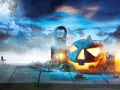 En läskig pumpa lyser upp en mörk natt med fullmåne, perfekt för halloween i Sverige.