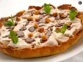 La tarta de hoy de Eva Arguiñano, una delicia helada con base crujiente, coronada con helado cremoso, chocolate y avellanas.