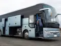 Ile autokar bierze za kilometr? Poznaj ukryte koszty wynajmu