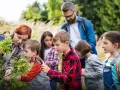 Ile zarabia wychowawca na kolonii? Zaskakujące różnice w wynagrodzeniu