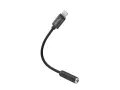 Svart adapter med Lightning-kontakt i ena änden och 3,5 mm hörlursuttag i andra. Perfekt för din lightning till usb-c adapter.