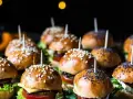 Jak zrobić mini burgery? Kompletny przepis na imprezę!