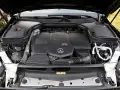 Der Motorraum eines Mercedes GLC mit dem besten Motor. Leistungsstark und effizient, bereit für jede Fahrt.
