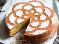 Deliziosa caprese al limone, soffice e profumata, con decorazione a fiore di zucchero a velo.