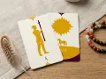 Dos cartas de tarot, una con un hombre con bastón (sota de bastos invertida) y otra con el Sol y un caballo.
