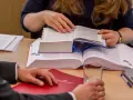 Doręczenie pozwu: Co musisz wiedzieć o terminach i komorniku?