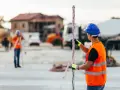 Czy geodeta to dobry zawód? Poznaj zalety i wyzwania tej kariery