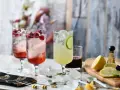 Orzeźwiające drinki z malinami i limonką, jak z wakacji w Malibu. Idealny Malibu Barbie drink na lato.