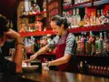 Ile zarabia przeciętny barman? Zaskakujące fakty o wynagrodzeniach