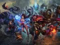 Grupa bohaterów League of Legends, w tym Ahri, Darius i robot, na tle bitewnym.