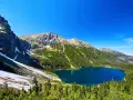 Piękny widok na Morskie Oko. Trasa do niego jest malownicza, a widok wynagradza wysiłek.