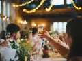 Alkohol na wesele: Ile, jaki i gdzie? Uniknij stresu i przepłacania!