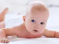 Kiedy dziecko trzyma głowę? Kluczowe etapy rozwoju niemowlęcia
