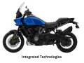Harley-Davidson Pan America blu, pronta a raggiungere la sua velocità massima grazie alle sue tecnologie integrate.