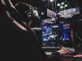 Czy monitor ma wpływ na FPS? Jak odświeżanie i rozdzielczość zmieniają grę