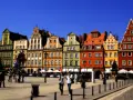 Kolorowe kamienice na wrocławskim Rynku, idealne na tanie atrakcje Wrocław.