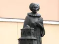 Pomnik Anny Wazówny z modelem zamku, upamiętniający jej pobyt w pałacu Anny Wazówny w Brodnicy.
