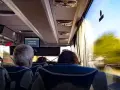 Gdzie najlepiej usiąść w autokarze, aby uniknąć dyskomfortu?
