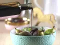 Jak wykorzystać ocet balsamiczny malinowy w kuchni - sprawdzone sposoby