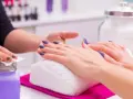 Jak usunąć manicure japoński bez uszkadzania paznokci i bólu