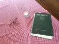 Ein Kreuz aus Zweigen, eine Kerze und die Bibel, die uns an Jesaja 43,19 erinnert: "Siehe, ich will ein Neues machen.